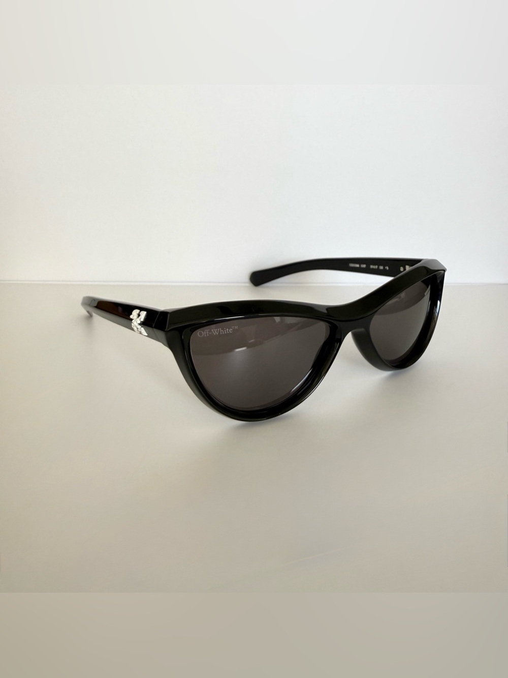 NEW!!! Off-White unisex sunglasses OERI066 1007 Authentic